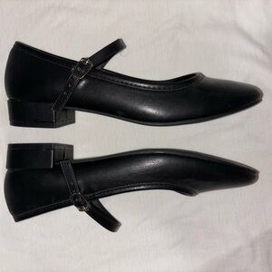 DV Dolce Vita Dollie Mary Jane (Black) Size 6.5